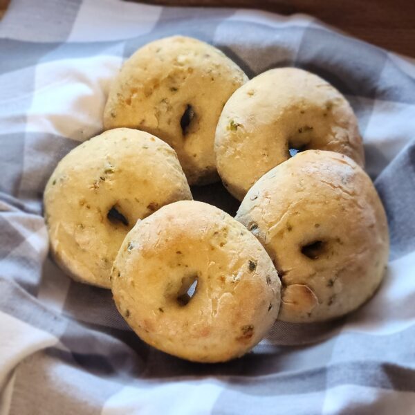 Jalapeno Cheddar Bagels